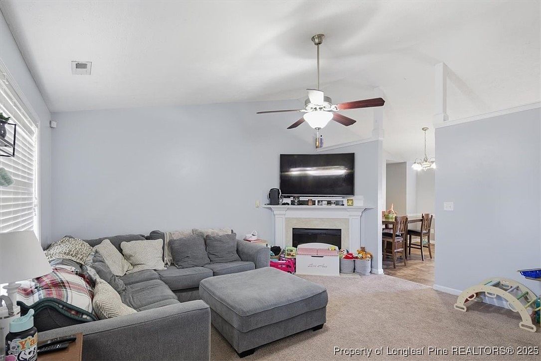 2248 Cliff Swallow Dr Fayetteville, NC 28306 - Thumbnail 5