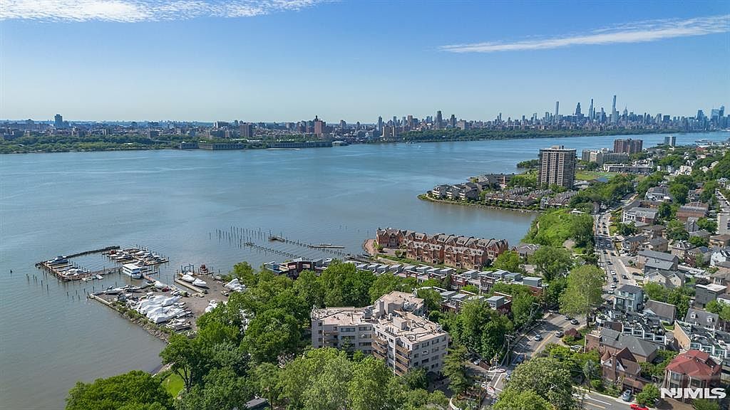 1375 River Rd APT 1E Edgewater, NJ 07020 - Thumbnail 5