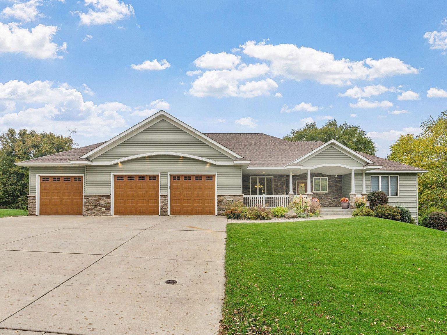 1372 Featherstone Rd Hastings, MN 55033 - Thumbnail 5