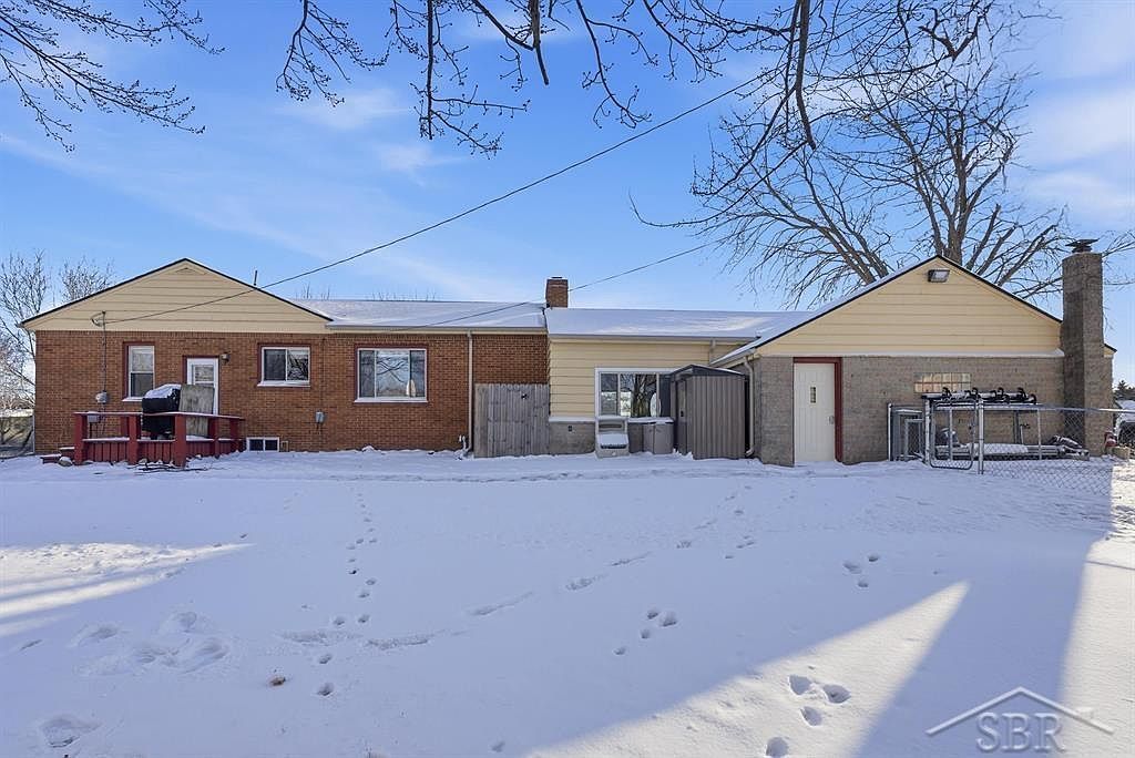 2760 S Eight Mile Rd Auburn, MI 48611 - Thumbnail 5