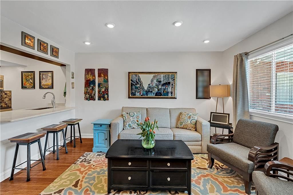 3201 Saint Charles Ave APT 218 New Orleans, LA 70115 - Thumbnail 5