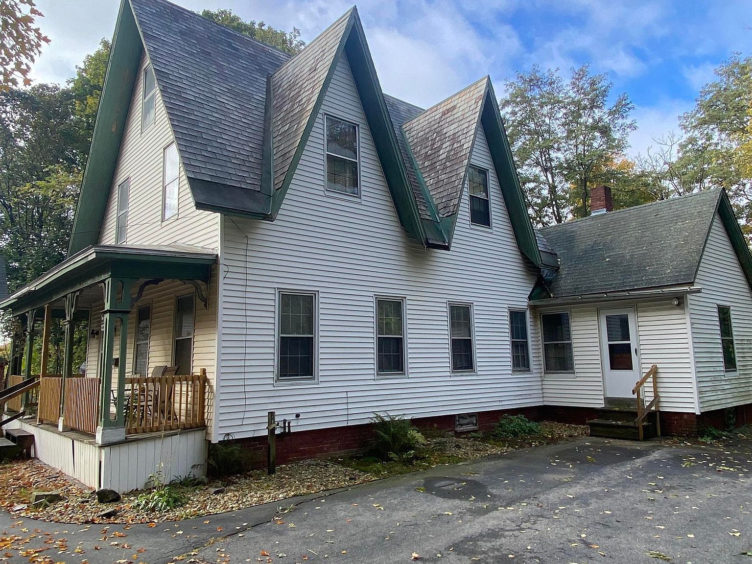 14 Cherry Hill St Bellows Falls, VT 05101 - Thumbnail 5