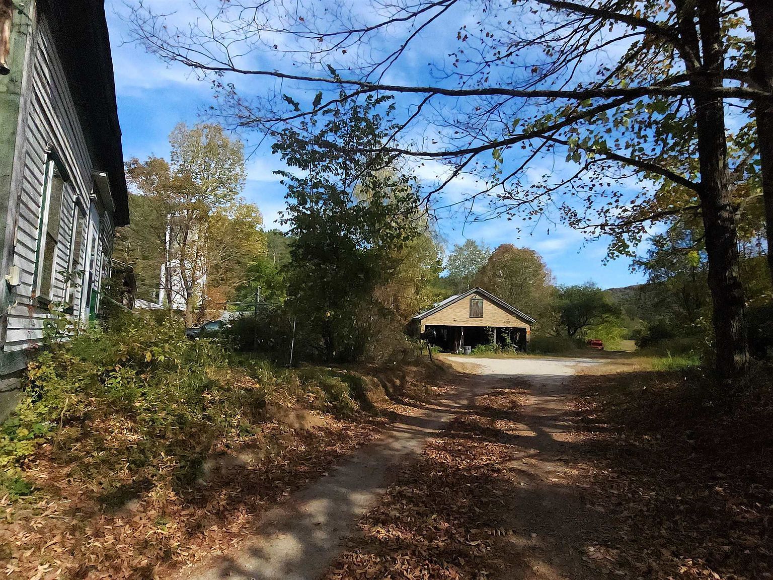 127 Trombley Rd Andover, VT 05143 - Thumbnail 5