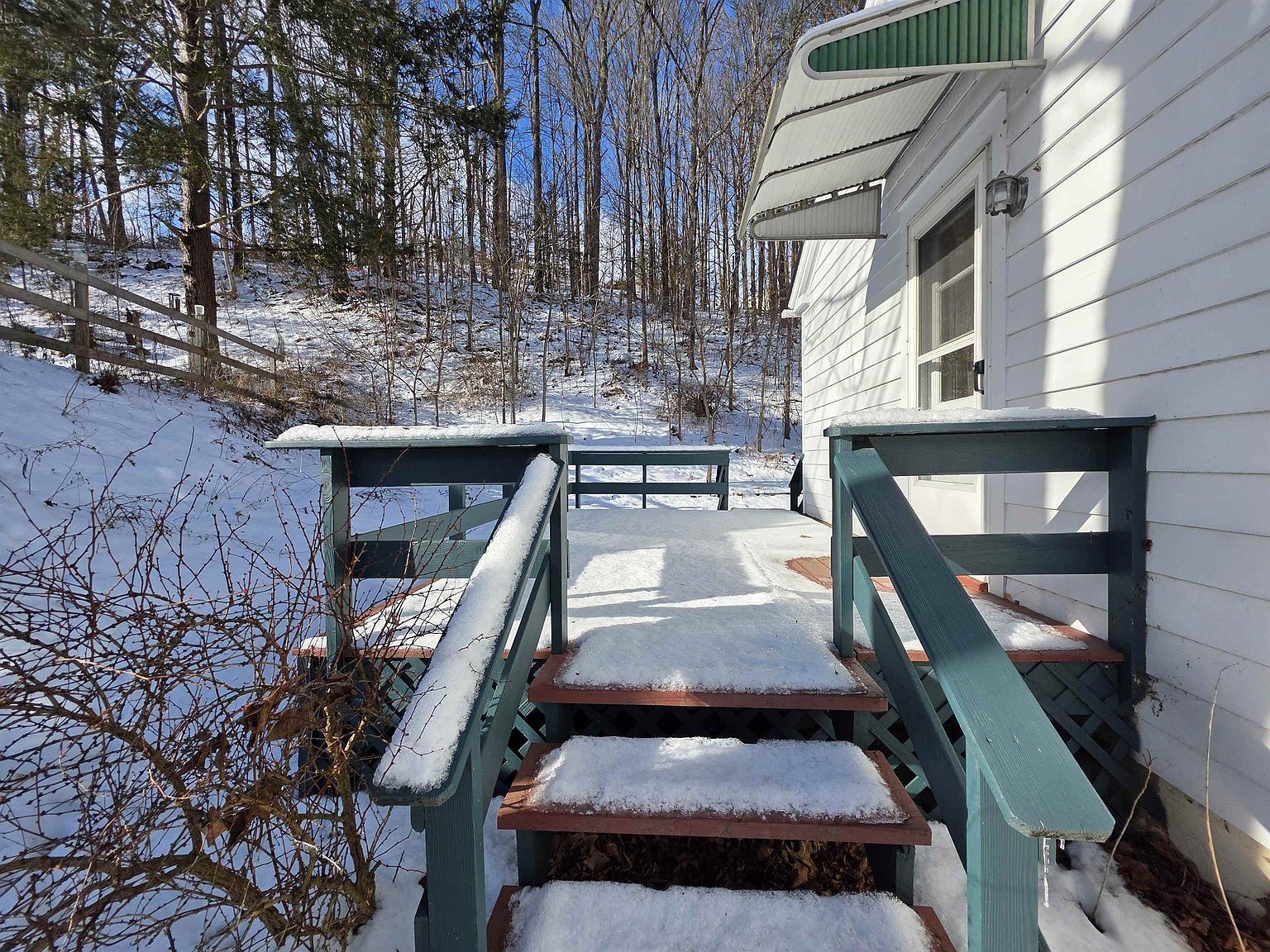 62 Mark St Springfield, VT 05156 - Thumbnail 5