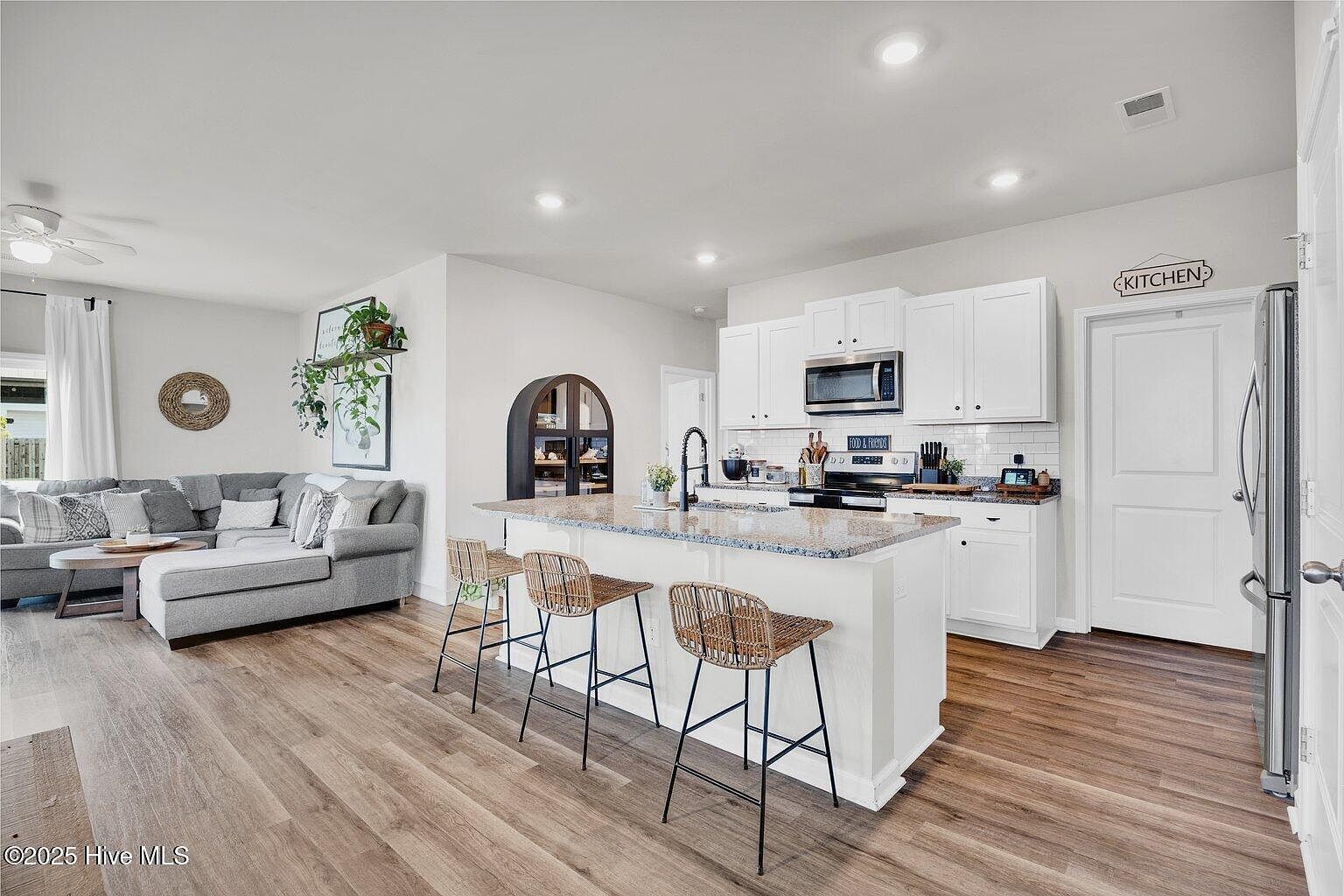 803 Airlie Vista Ln Surf City, NC 28445 - Thumbnail 5