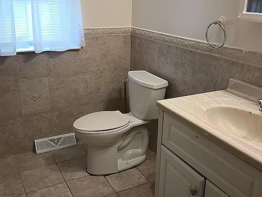 55 Kingdom Ave Staten Island, NY 10312 - Thumbnail 5