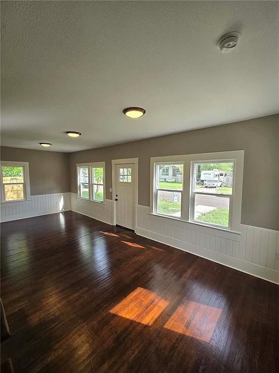 106 W Neosho St Iola, KS 66749 - Thumbnail 5