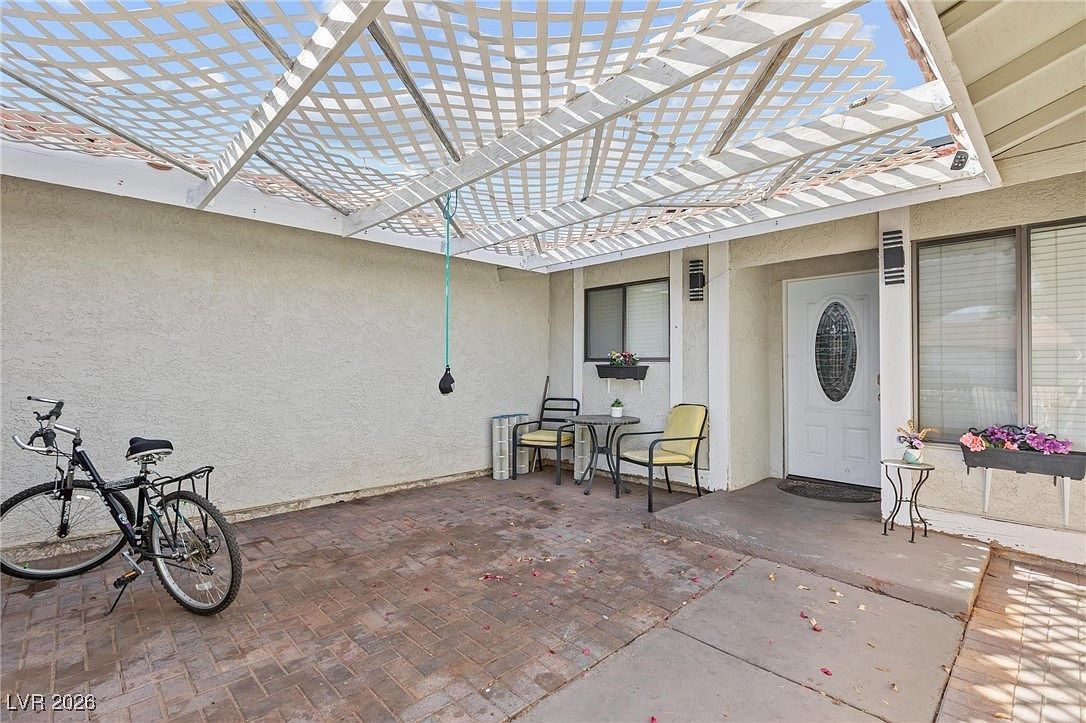 2423 Vista Colina St Henderson, NV 89014 - Thumbnail 5