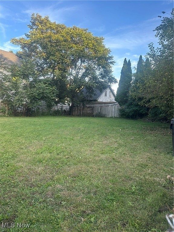 1610 Crestline Ave Cleveland, OH 44109 - Thumbnail 5