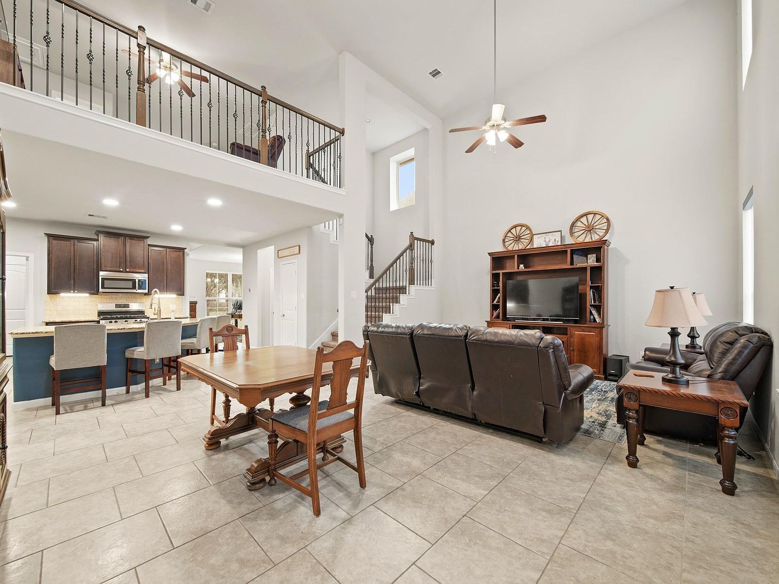 2725 Merlin Ln Pearland, TX 77581 - Thumbnail 5