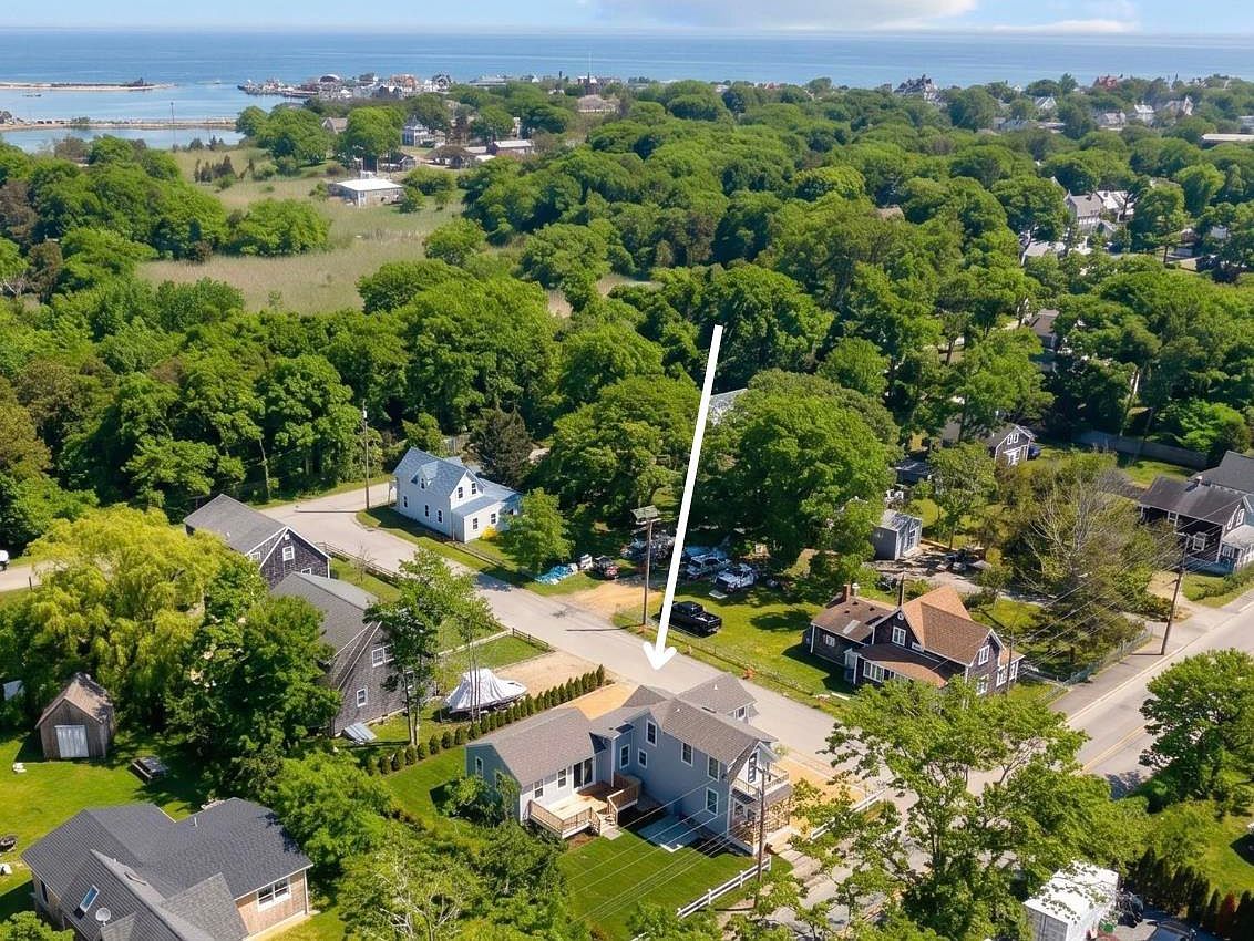 33 Vineyard Ave Oak Bluffs, MA 02557 - Thumbnail 5