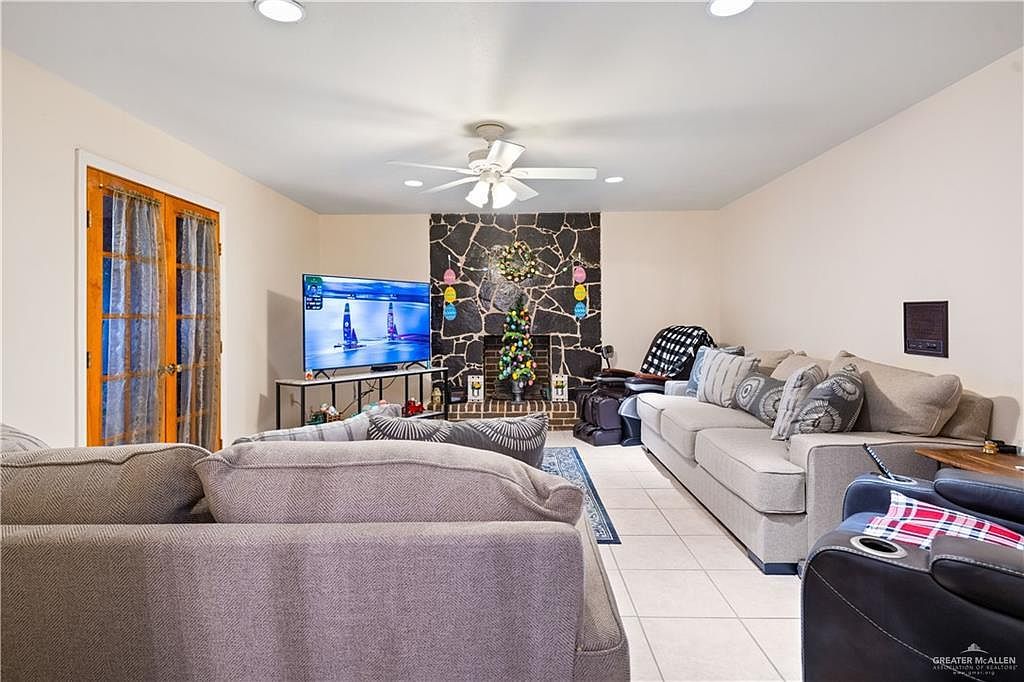 501 S Greene Rd Mission, TX 78572 - Thumbnail 5