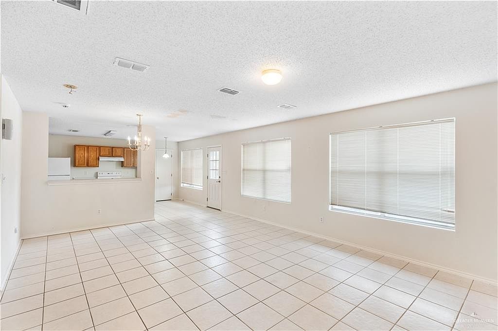 332 Round Up Cir Edinburg, TX 78539 - Thumbnail 5