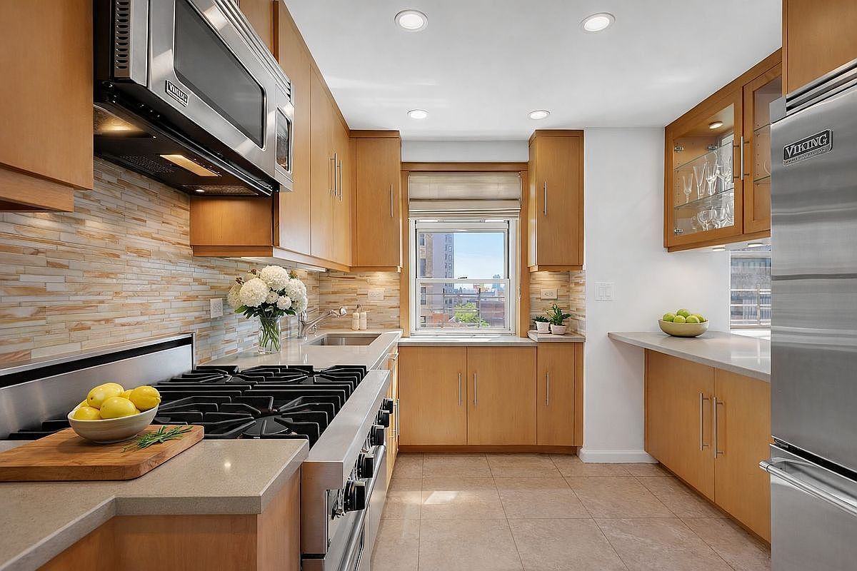 70 E 10th St APT 9B New York, NY 10003 - Thumbnail 5