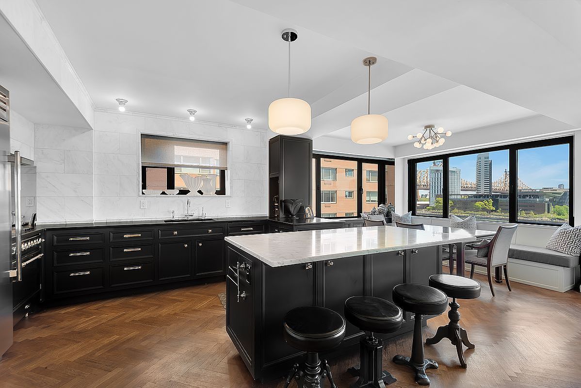 25 Sutton Pl S APT 5M New York, NY 10022 - Thumbnail 5