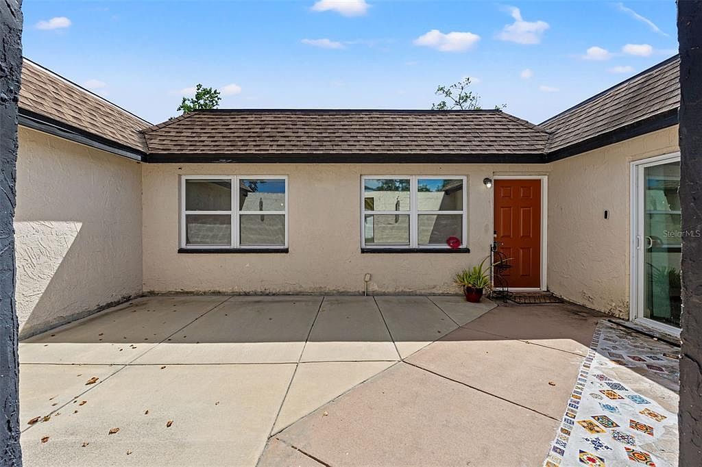 9820 Pocono St Port Richey, FL 34668 - Thumbnail 5