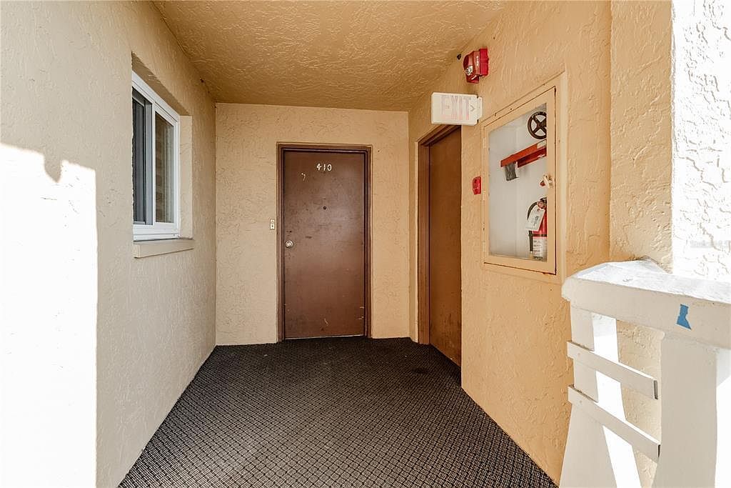 8950 Park Blvd APT 410 Seminole, FL 33777 - Thumbnail 5