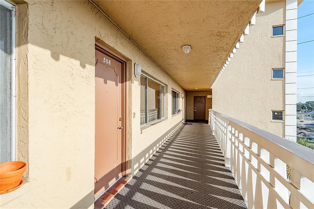 8950 Park Blvd APT 508 Seminole, FL 33777 - Thumbnail 5