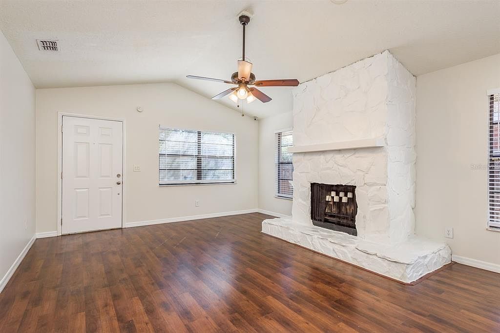 550 Ontario Ave Crystal Beach, FL 34681 - Thumbnail 5