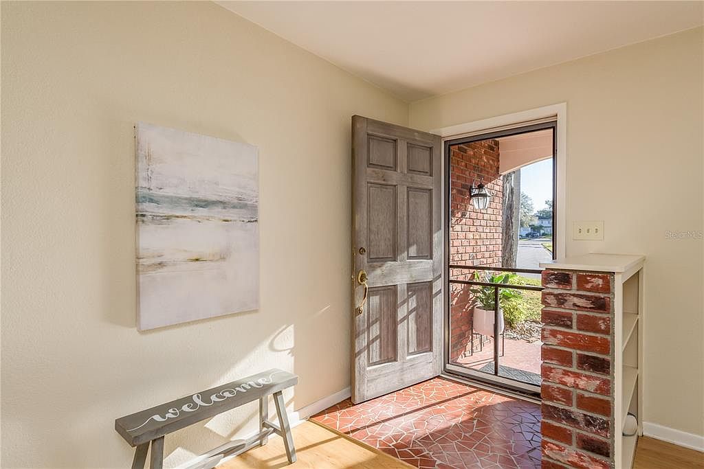 6952 122nd St Seminole, FL 33772 - Thumbnail 5