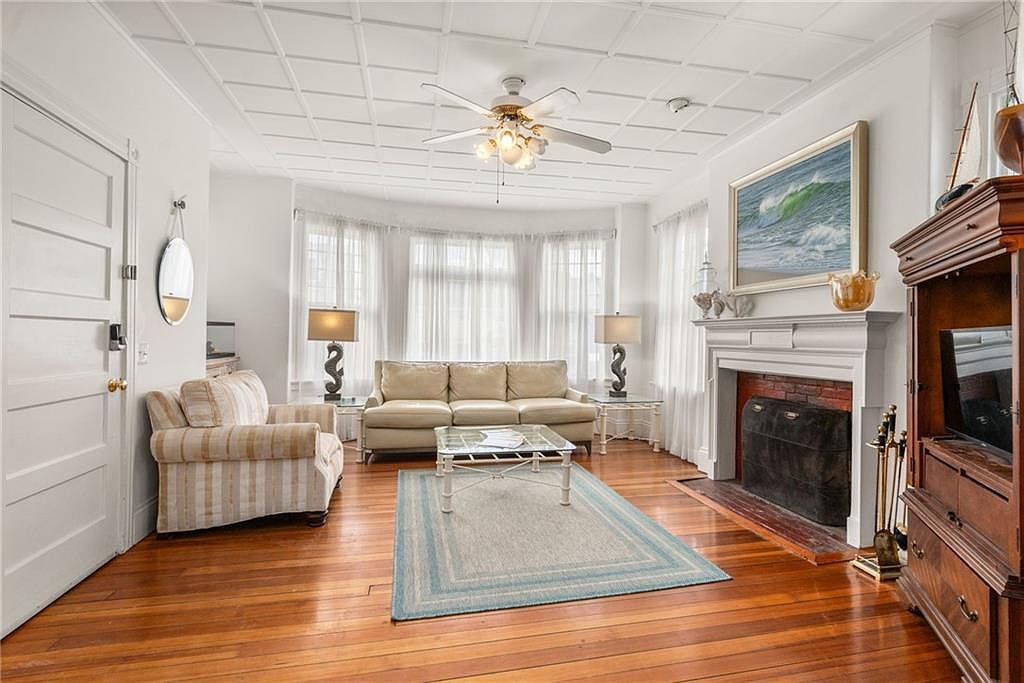 34 Bull St Newport, RI 02840 - Thumbnail 5