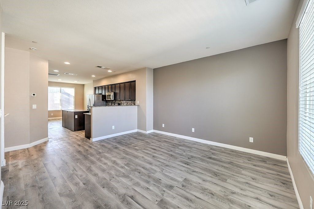 4516 Townwall St Las Vegas, NV 89115 - Thumbnail 5