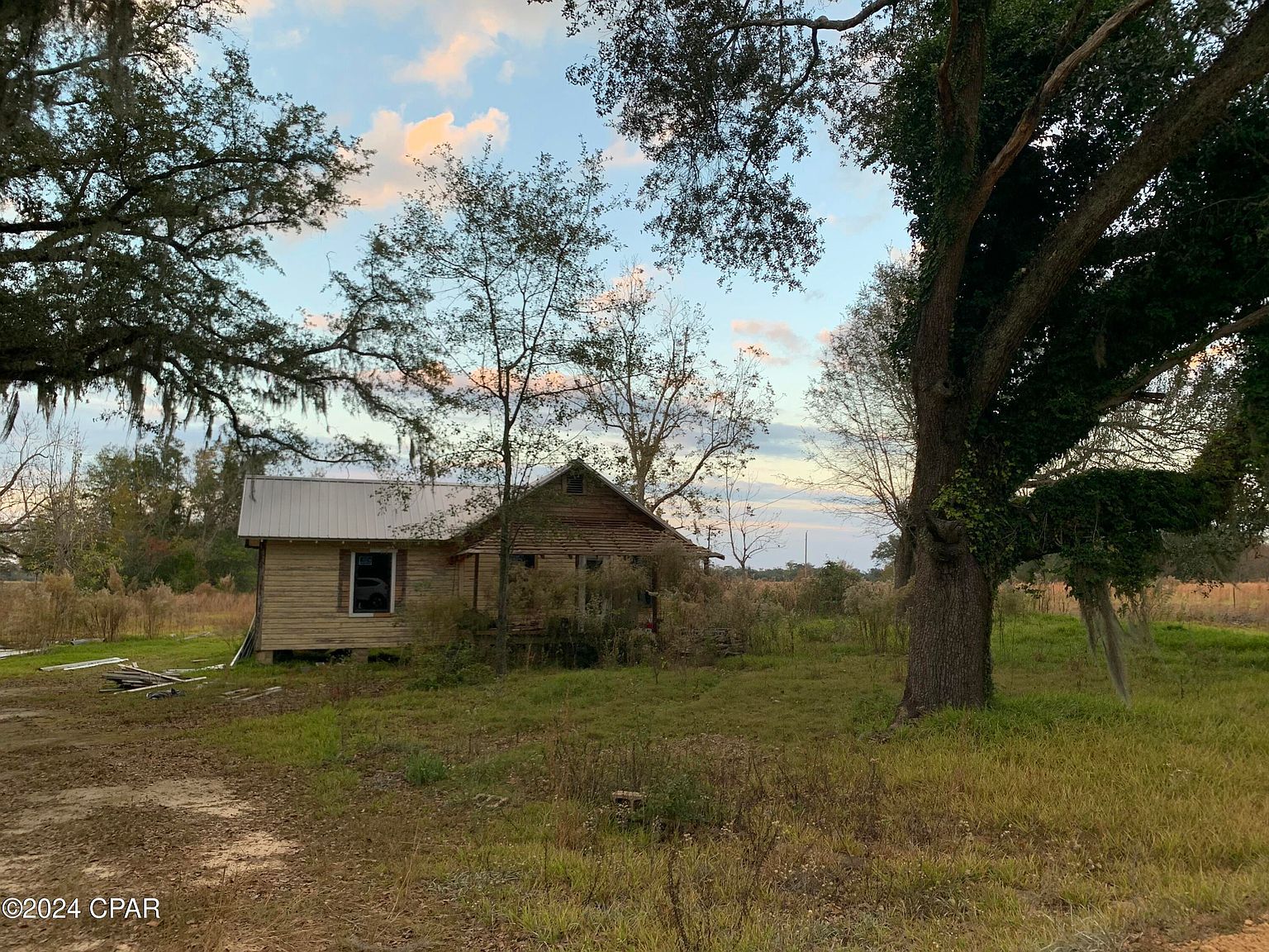 7010 Nobles Rd Grand Ridge, FL 32442 - Thumbnail 5