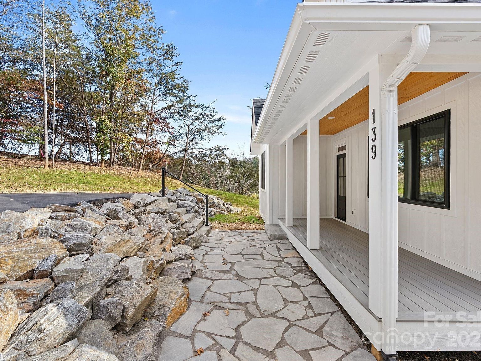 139 Courtney Ln Candler, NC 28715 - Thumbnail 5