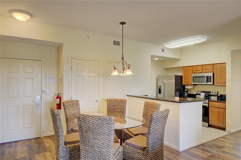 8101 Resort Village Dr Unit 31101 Orlando, FL 32821 - Thumbnail 5