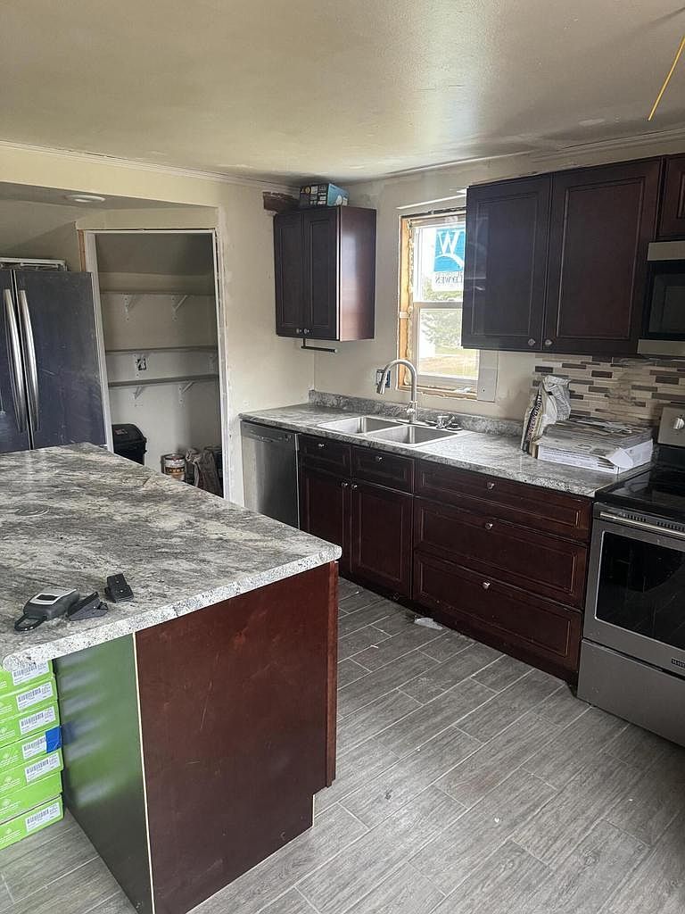 313 S Park Rd Blair, WI 54616 - Thumbnail 5