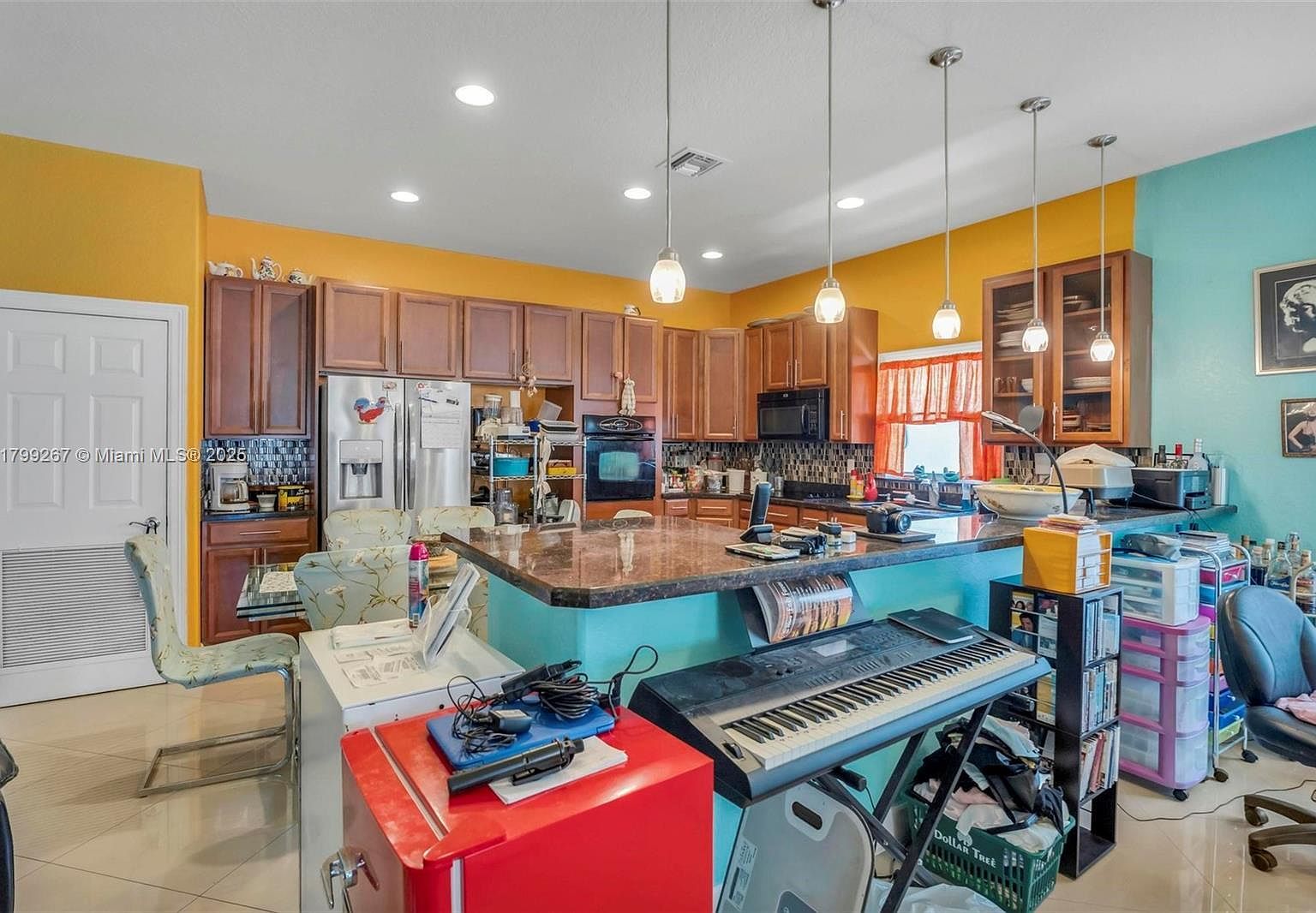 261 NE 41st St Oakland Park, FL 33334 - Thumbnail 5