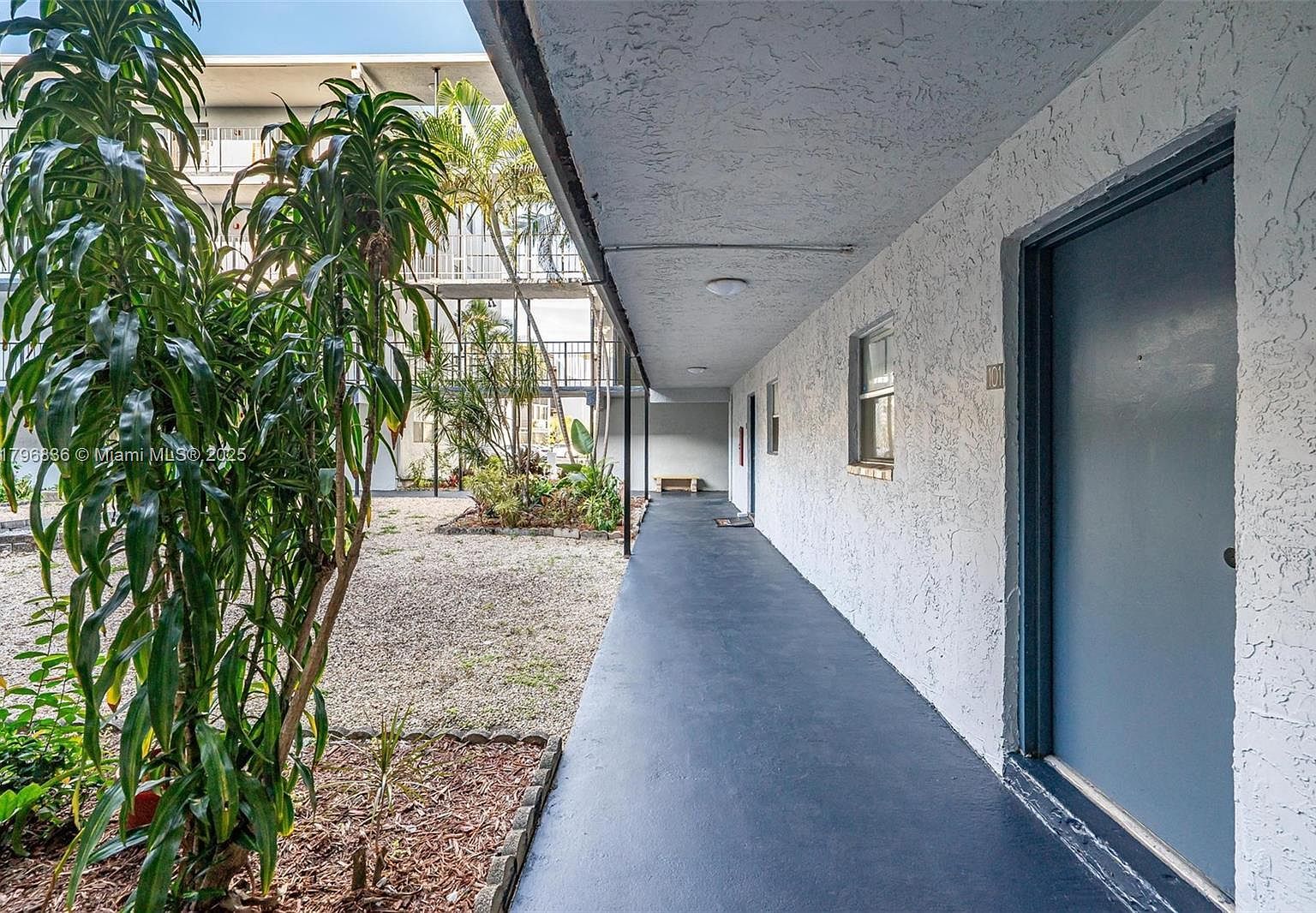 2860 Somerset Dr APT 101K Fort Lauderdale, FL 33311 - Thumbnail 5