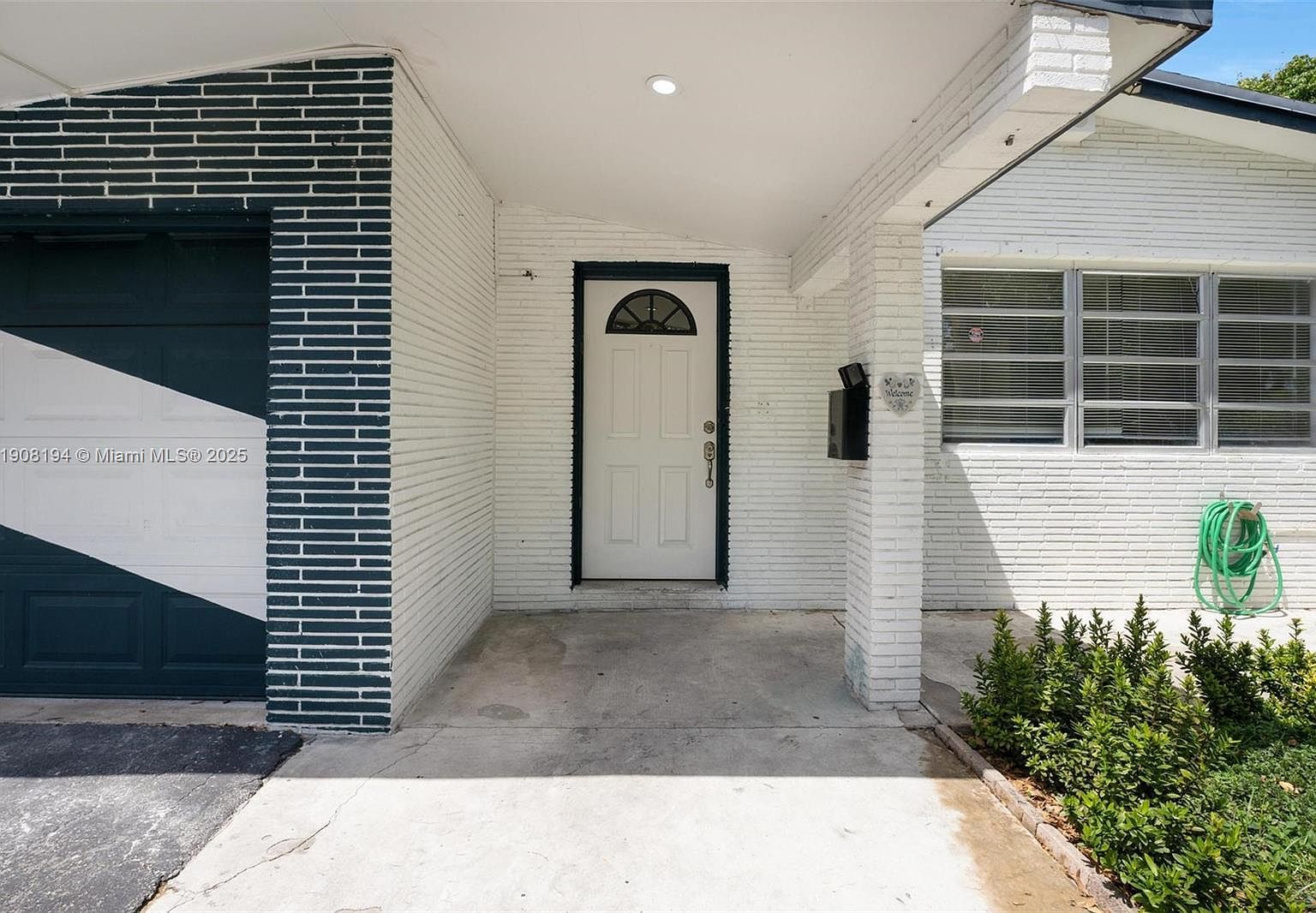 700 SW 67th Ave Pembroke Pines, FL 33023 - Thumbnail 5