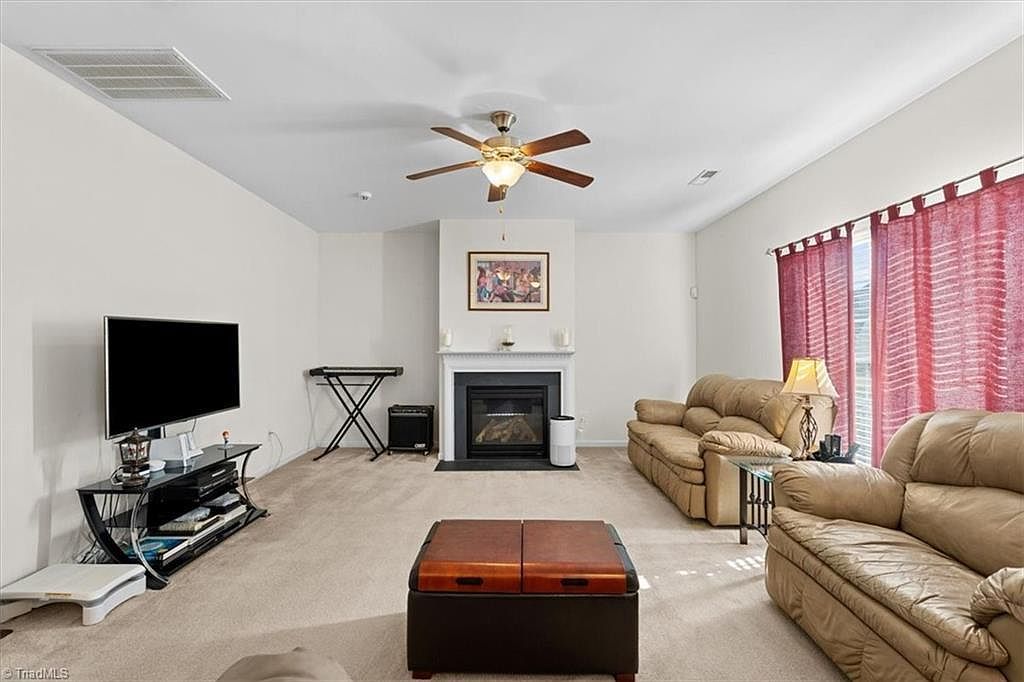 6804 Championship Dr Whitsett, NC 27377 - Thumbnail 5