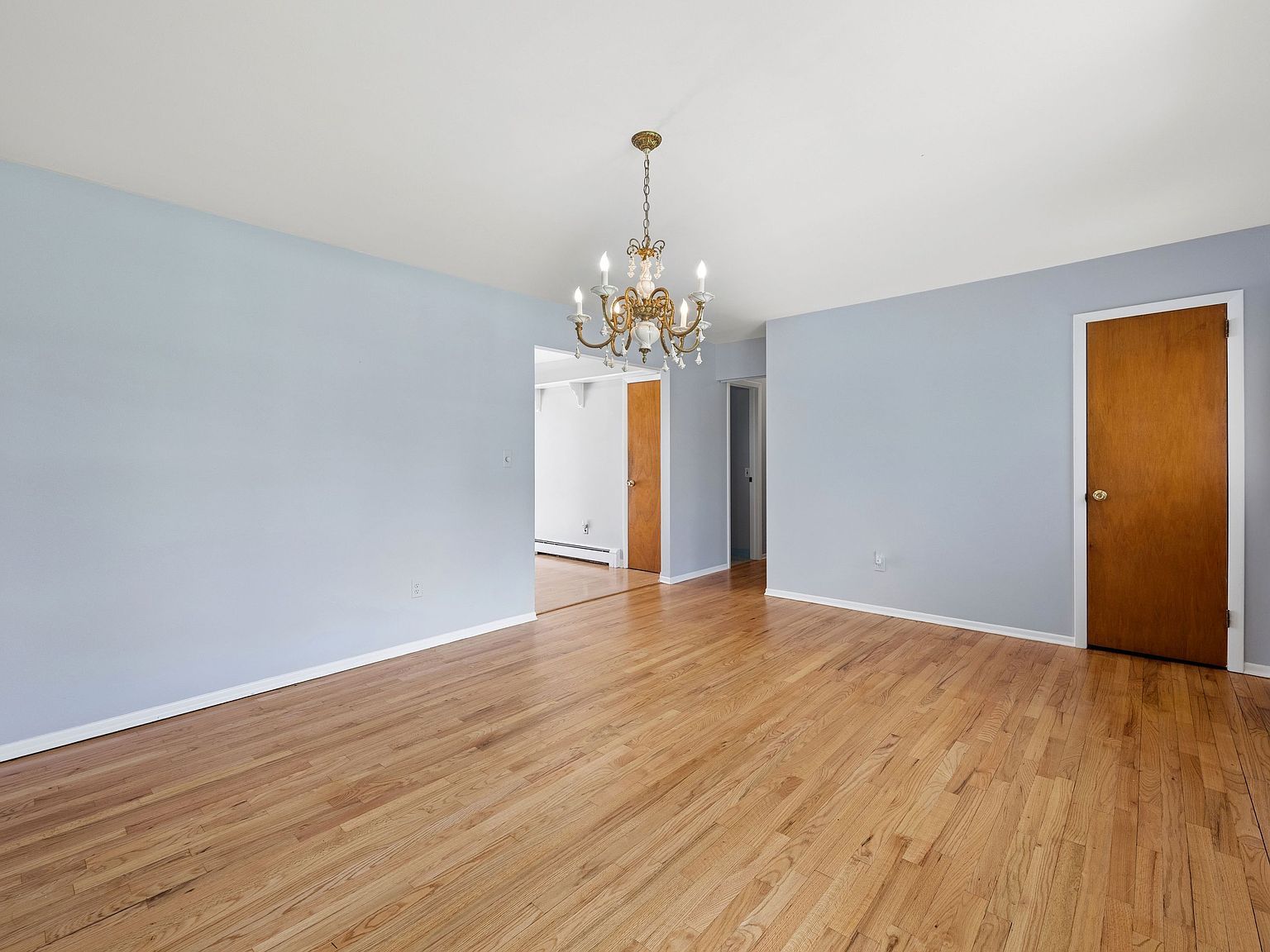 4 Columbine Ave Hampton Bays, NY 11946 - Thumbnail 5