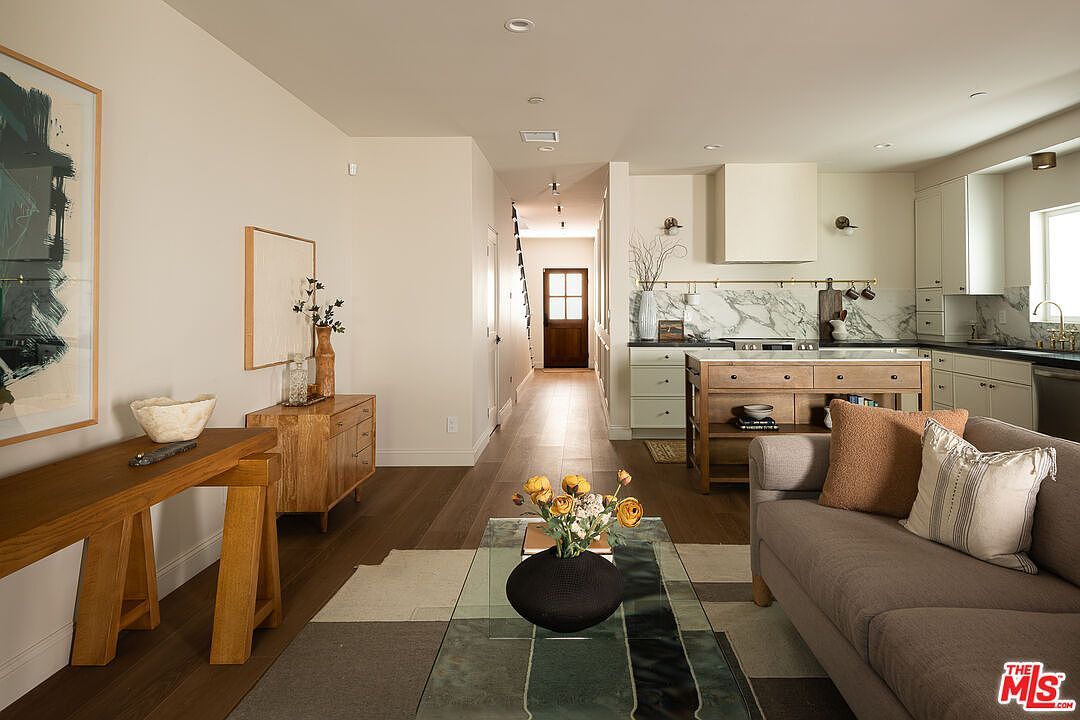 931 S Sycamore Ave Los Angeles, CA 90036 - Thumbnail 5