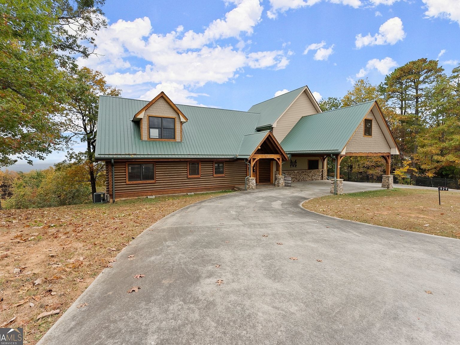 929 Hickory Nut Mountain Rd Clarkesville, GA 30523 - Thumbnail 5