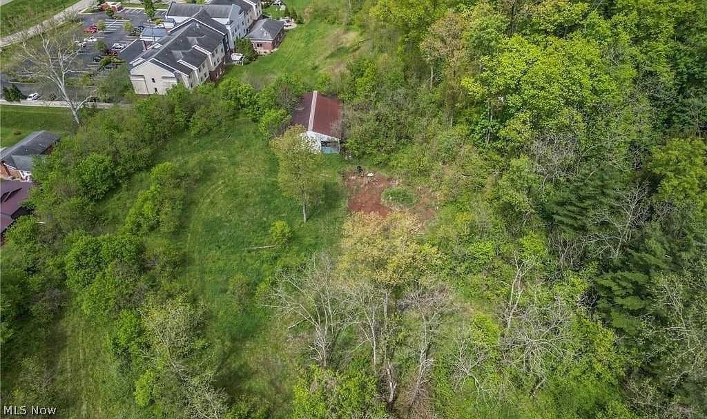 305 County House Ln Marietta, OH 45750 - Thumbnail 5