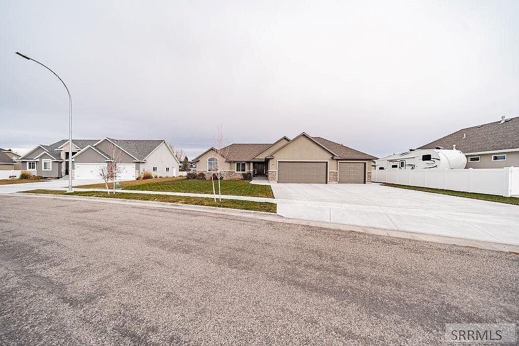 693 E Sterling Dr Idaho Falls, ID 83404 - Thumbnail 5