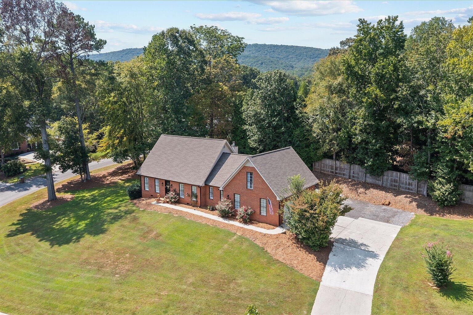 2654 Foxmore Cir Dalton, GA 30720 - Thumbnail 5