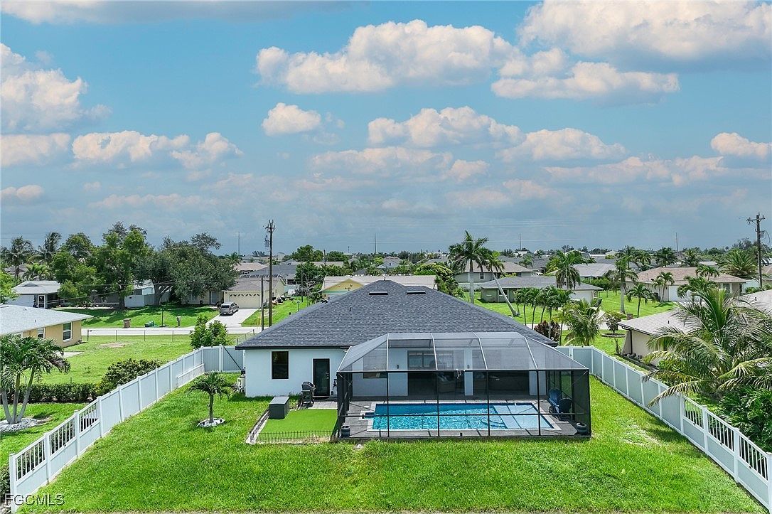 2628 SW 2nd Pl Cape Coral, FL 33914 - Thumbnail 5