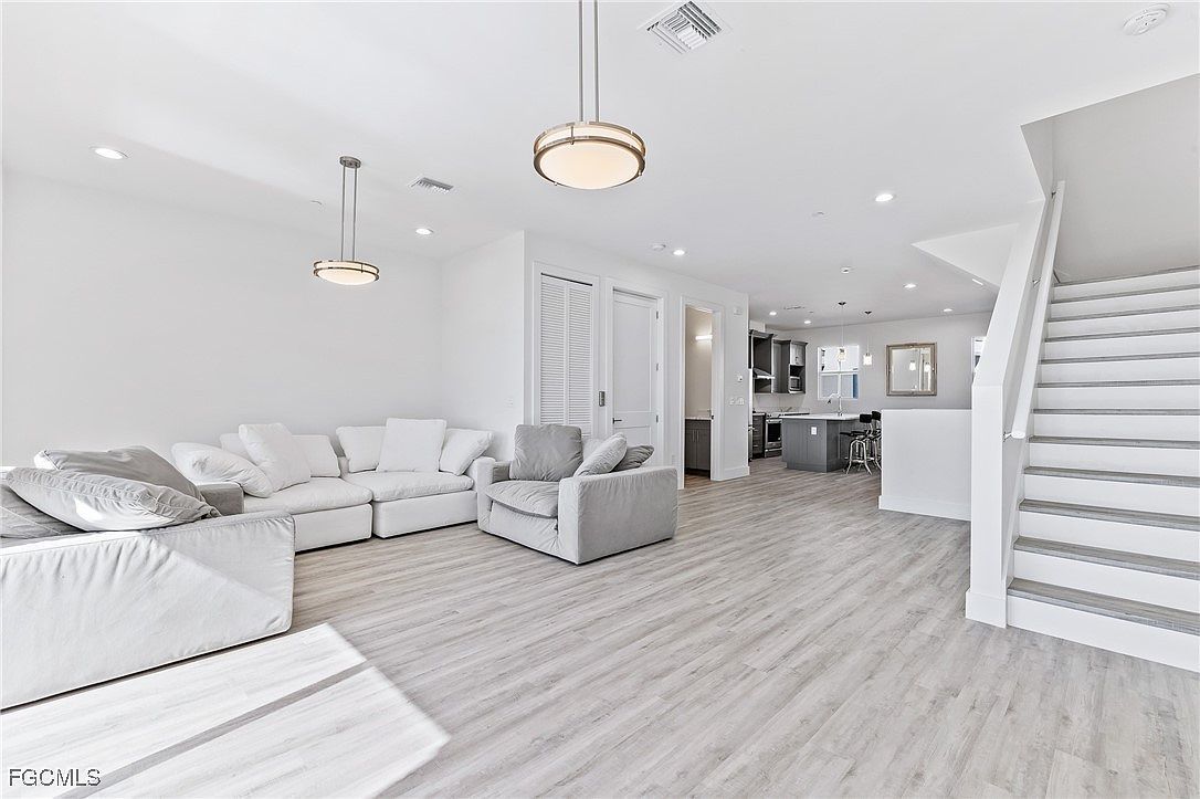 5816 Shell Cove Dr #119 Cape Coral, FL 33914 - Thumbnail 5