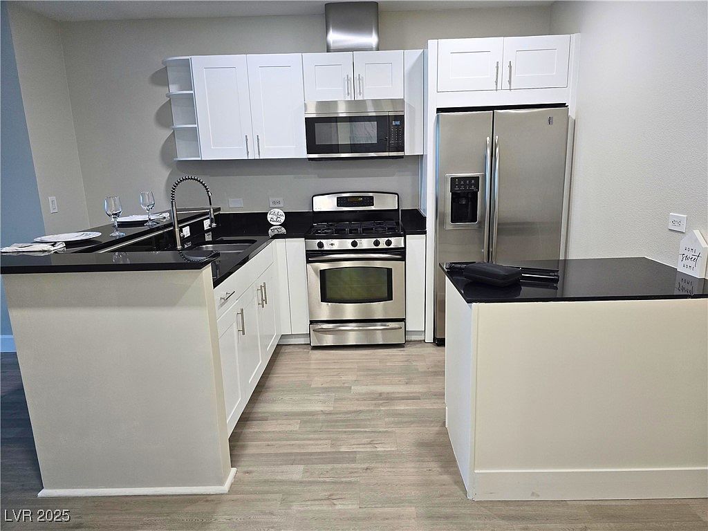 4525 Dean Martin Dr UNIT 503 Las Vegas, NV 89103 - Thumbnail 5