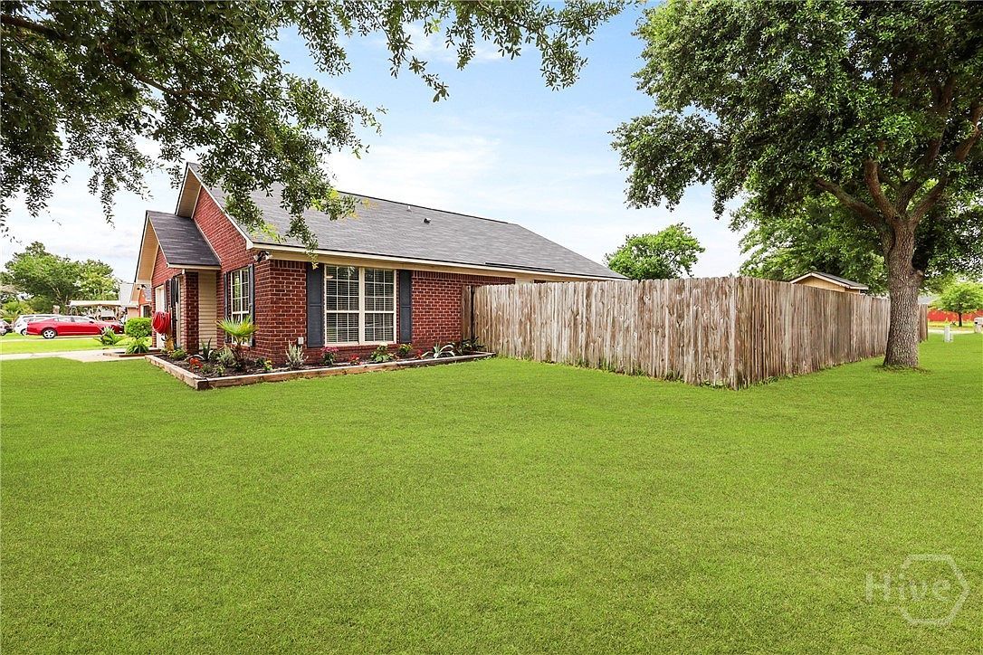 316 Clairemore Cir Hinesville, GA 31313 - Thumbnail 5