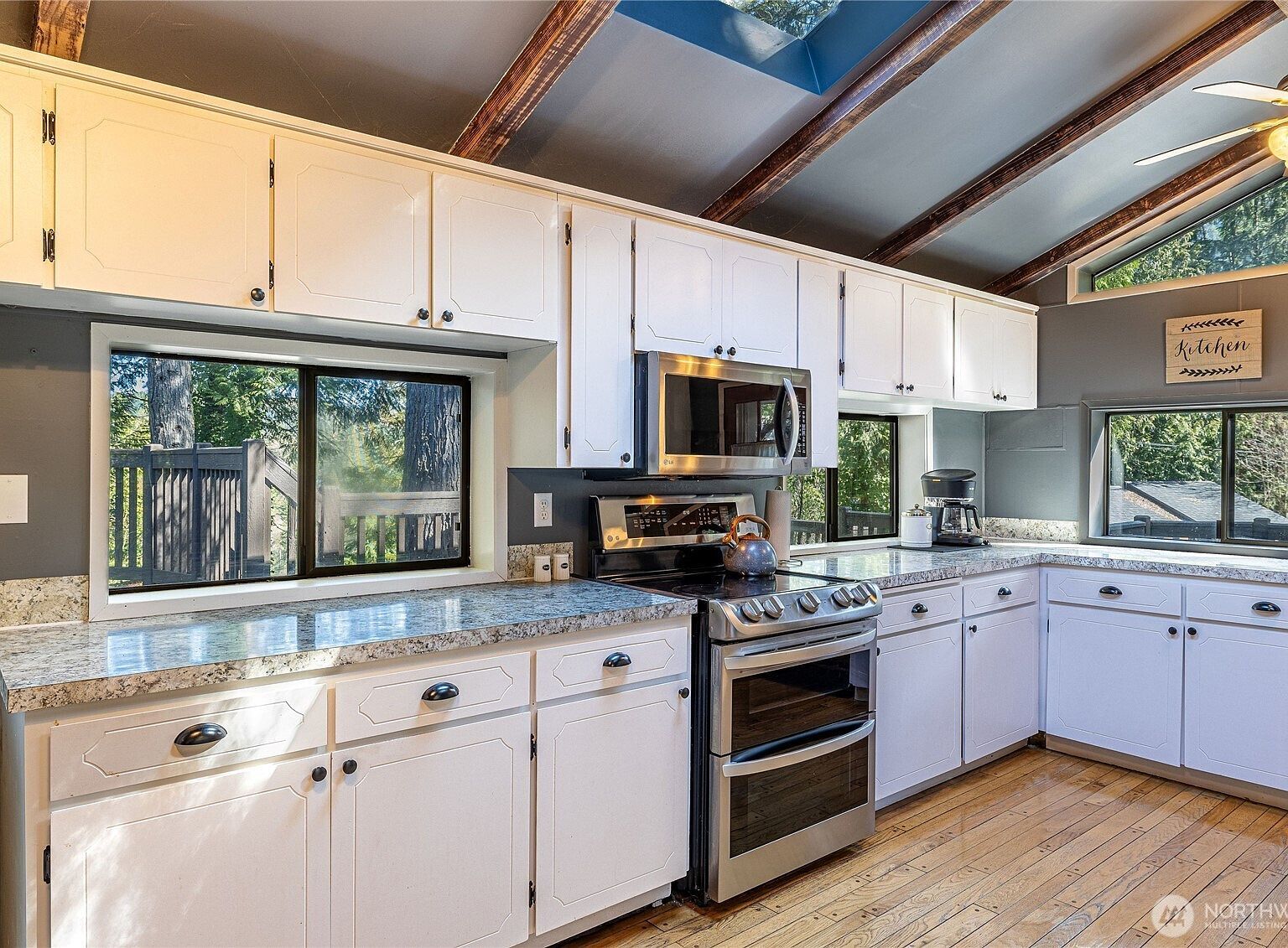 37627 W Lake Walker Dr SE Enumclaw, WA 98022 - Thumbnail 5