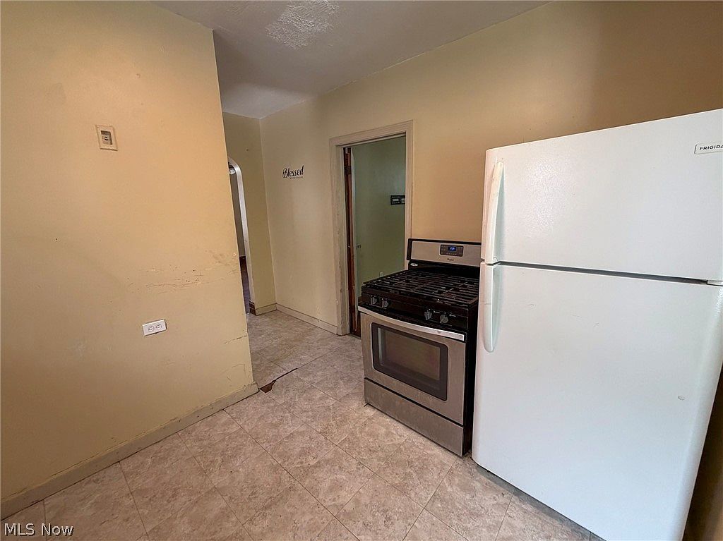 145 S Lakeview Ave Youngstown, OH 44509 - Thumbnail 5