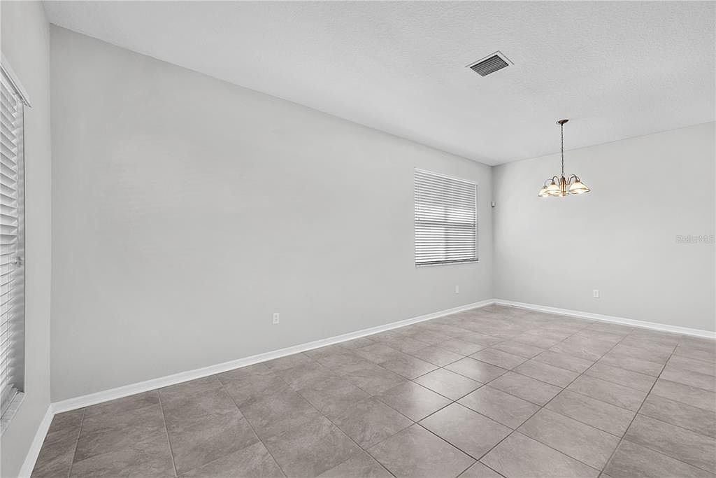 10109 Celtic Ash Dr Ruskin, FL 33573 - Thumbnail 5