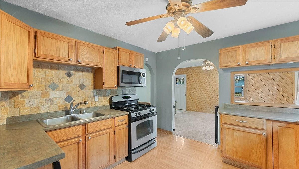 411 27th Ave N Saint Cloud, MN 56303 - Thumbnail 5