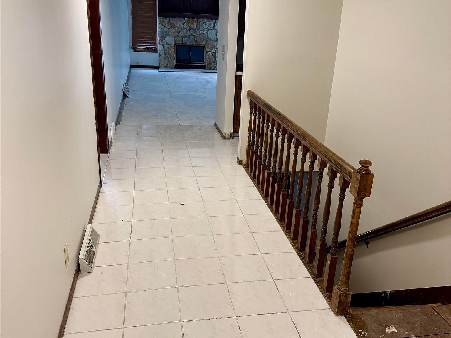 1858 N 93rd Ct Omaha, NE 68114 - Thumbnail 5
