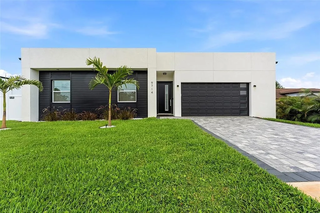 9714 Van St Tampa, FL 33615 - Thumbnail 5
